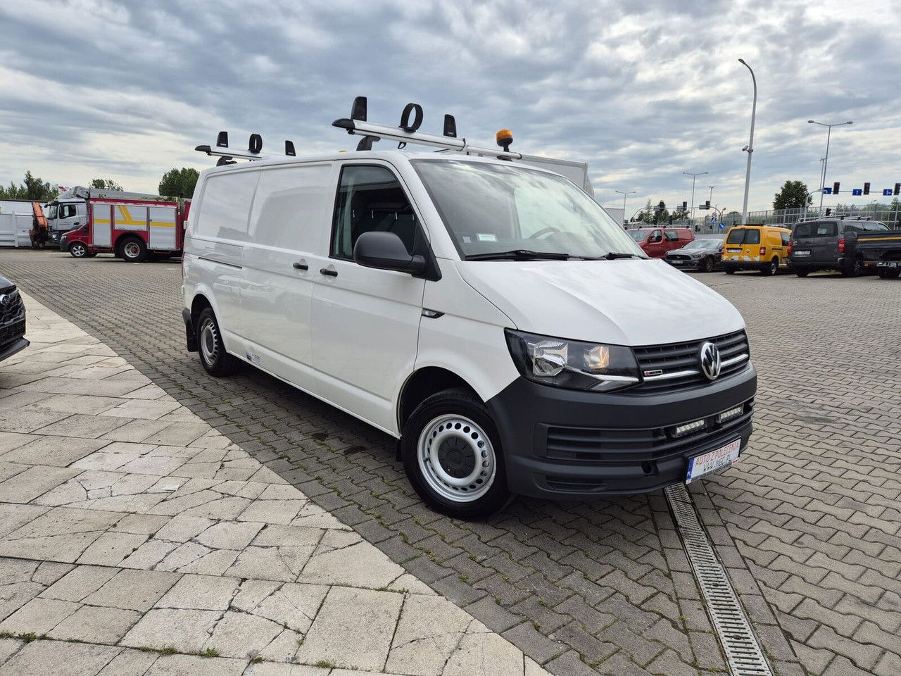 Volkswagen Transporter T6 4Motion / 1 Owner / Webasto / 4X4 / Works Great - Van kecil: gambar 5 Volkswagen Transporter T6 4Motion / 1 Owner / Webasto / 4X4 / Works Great - Van kecil: gambar 5