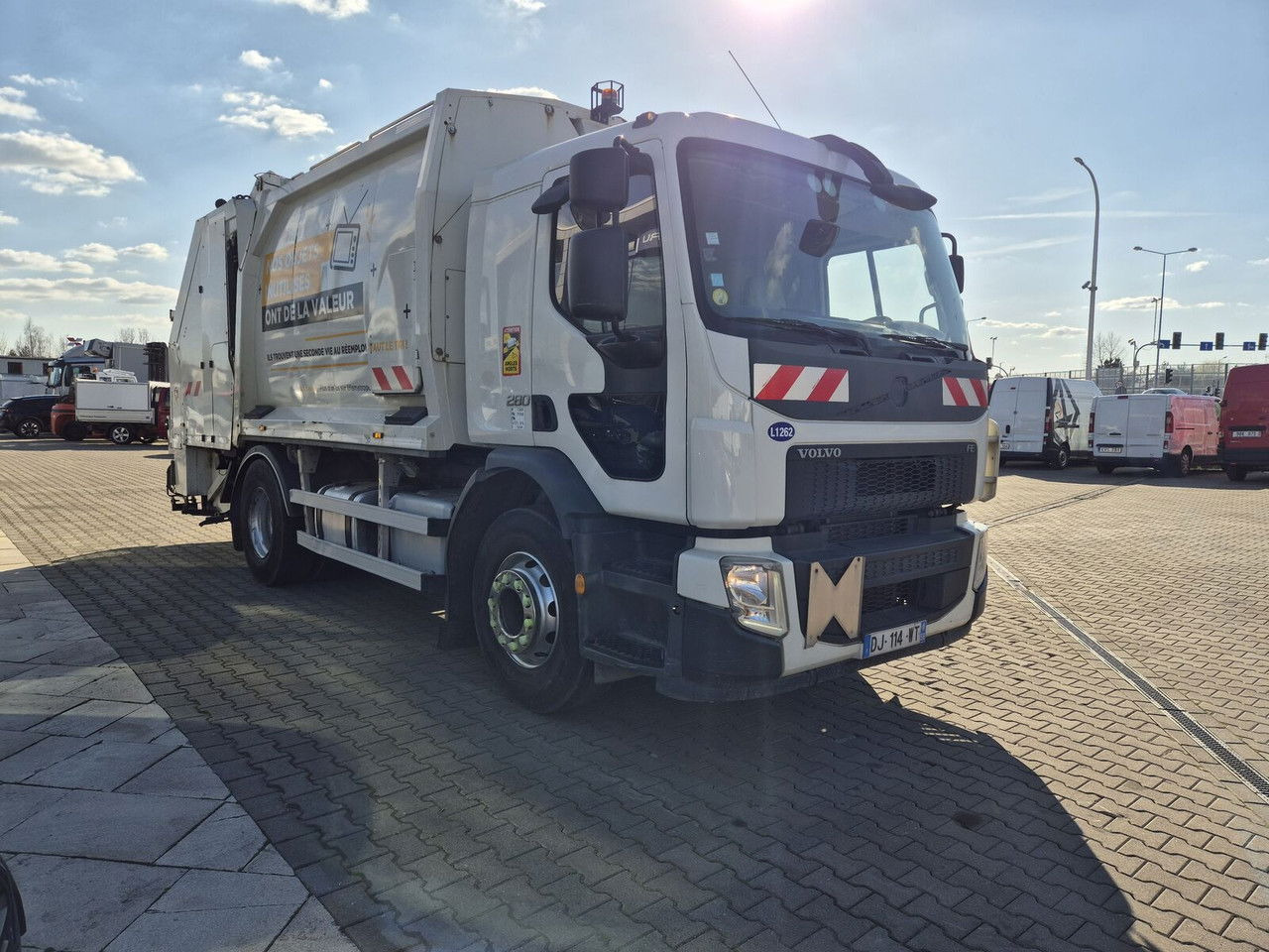 Volvo FE 280 13M3 / Geesinknorba / Euro 6 / 3 Seats - Truk sampah: gambar 3 Volvo FE 280 13M3 / Geesinknorba / Euro 6 / 3 Seats - Truk sampah: gambar 3
