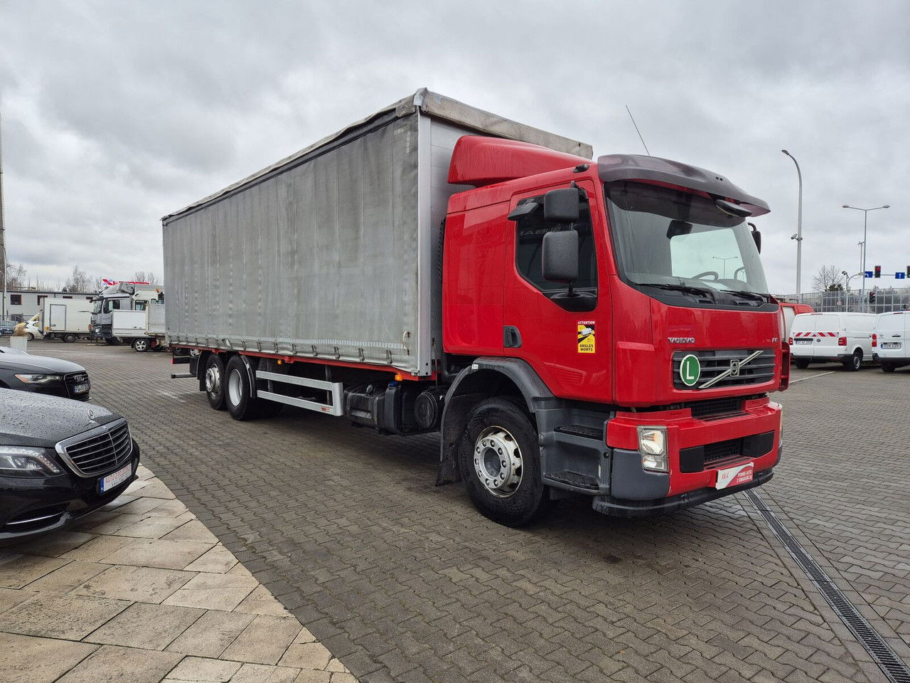 Volvo FE 320 62R / Serviced / 22 EP / Euro 4 - Truk dengan terpal samping: gambar 4 Volvo FE 320 62R / Serviced / 22 EP / Euro 4 - Truk dengan terpal samping: gambar 4
