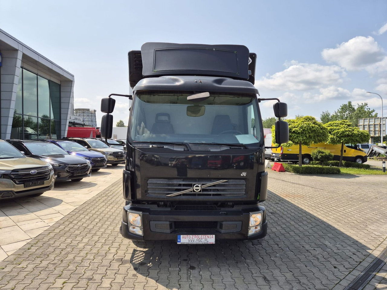 Volvo FL 240 - Truk box: gambar 4 Volvo FL 240 - Truk box: gambar 4
