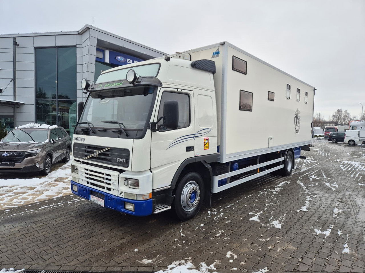 Volvo FM 7 5 Horses / Live Cabin / 1 Owner / Serviced - Truk pengangkut kuda: gambar 1 Volvo FM 7 5 Horses / Live Cabin / 1 Owner / Serviced - Truk pengangkut kuda: gambar 1