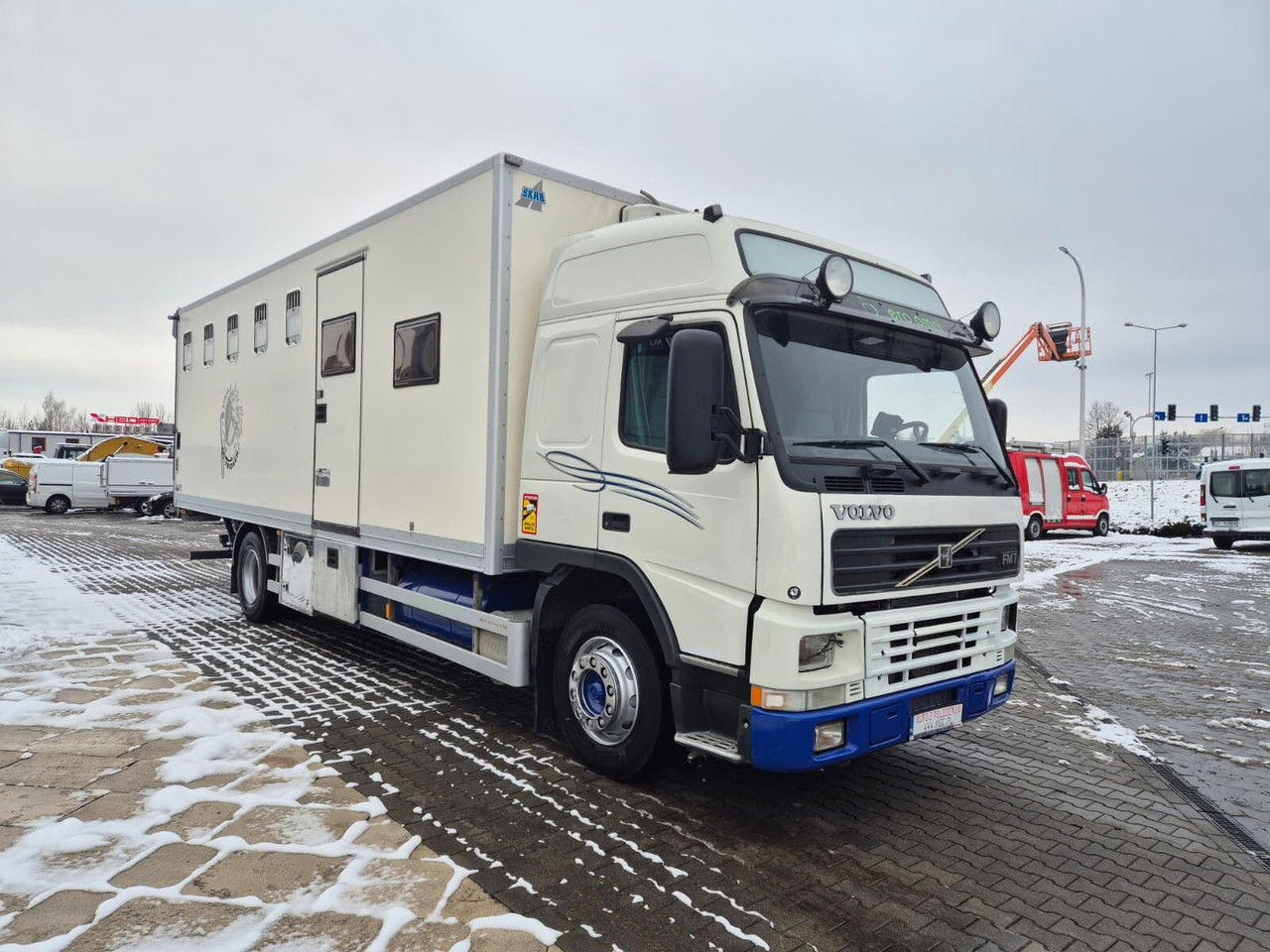 Volvo FM 7 5 Horses / Live Cabin / 1 Owner / Serviced - Truk pengangkut kuda: gambar 4 Volvo FM 7 5 Horses / Live Cabin / 1 Owner / Serviced - Truk pengangkut kuda: gambar 4