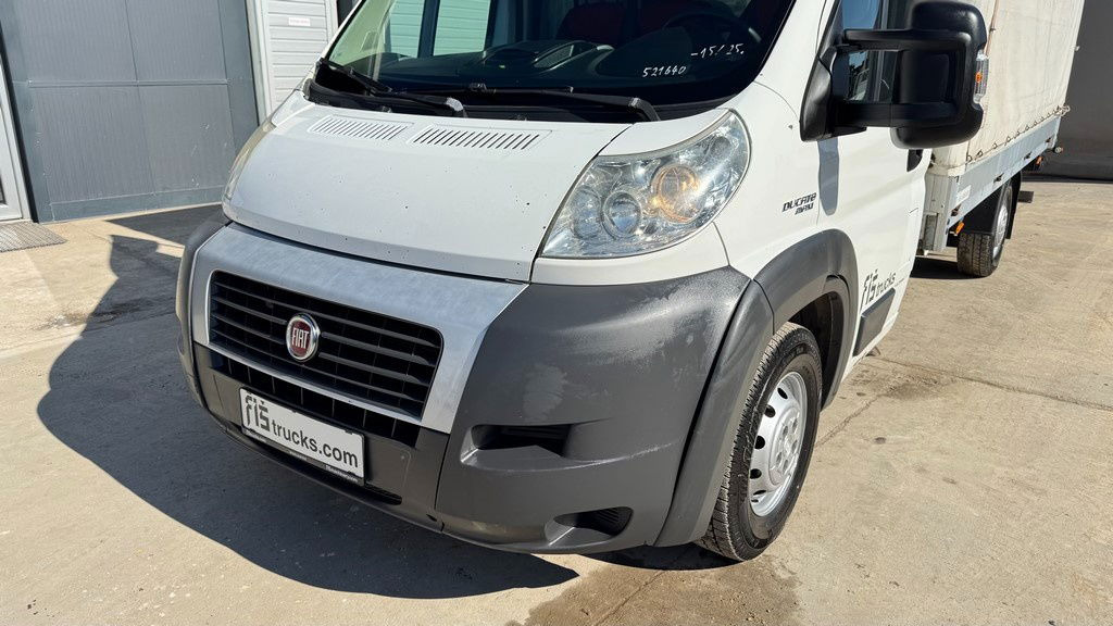 Fiat Ducato 2.3 JTD - 2014 - AIR Condition - Hydraulic Ramp - Van dengan terpal samping: gambar 2 Fiat Ducato 2.3 JTD - 2014 - AIR Condition - Hydraulic Ramp - Van dengan terpal samping: gambar 2