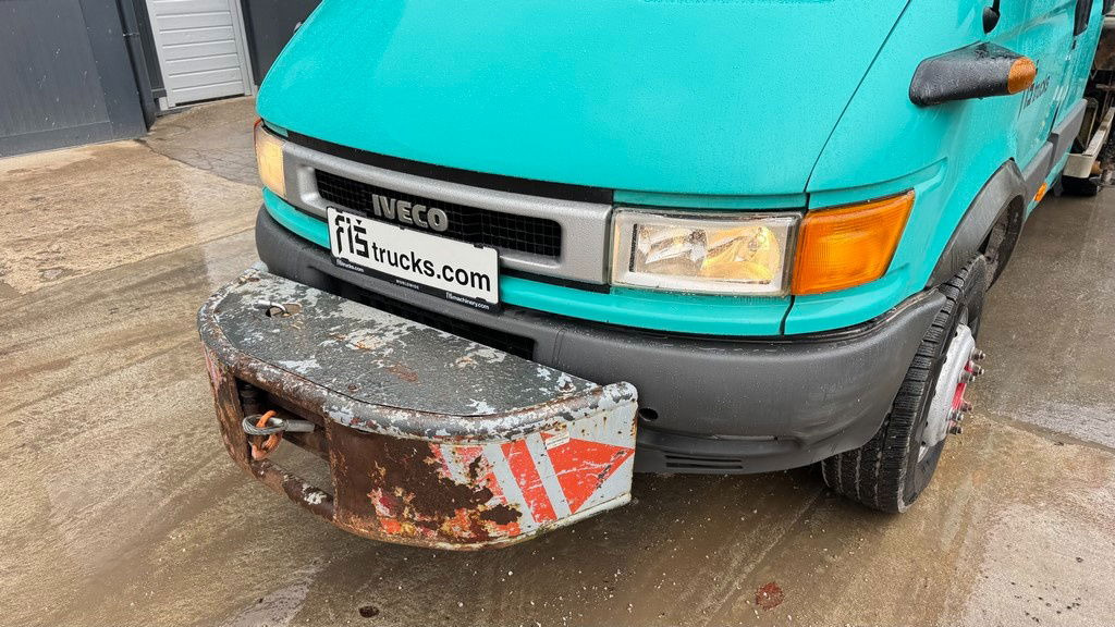 Iveco Daily 65 C15 stake body - Hiab 045-3 - 7.5M - Van flatbed: gambar 2 Iveco Daily 65 C15 stake body - Hiab 045-3 - 7.5M - Van flatbed: gambar 2