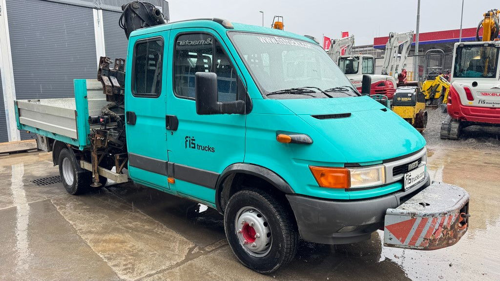 Iveco Daily 65 C15 stake body - Hiab 045-3 - 7.5M - Van flatbed: gambar 3 Iveco Daily 65 C15 stake body - Hiab 045-3 - 7.5M - Van flatbed: gambar 3