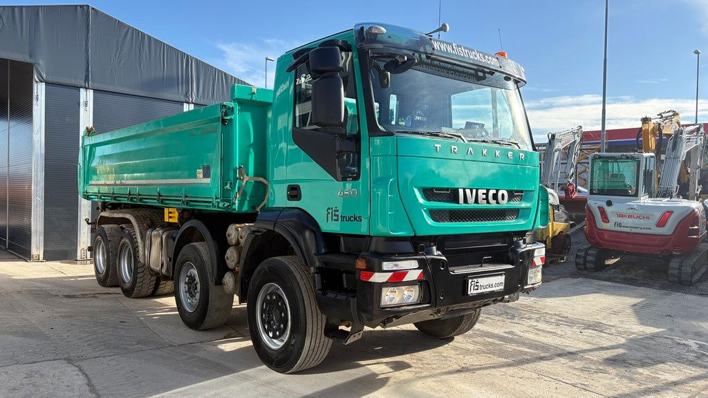 Iveco Trakker AD340T45 8x4 bordmatic tipper - retarder - Truk jungkit: gambar 2 Iveco Trakker AD340T45 8x4 bordmatic tipper - retarder - Truk jungkit: gambar 2