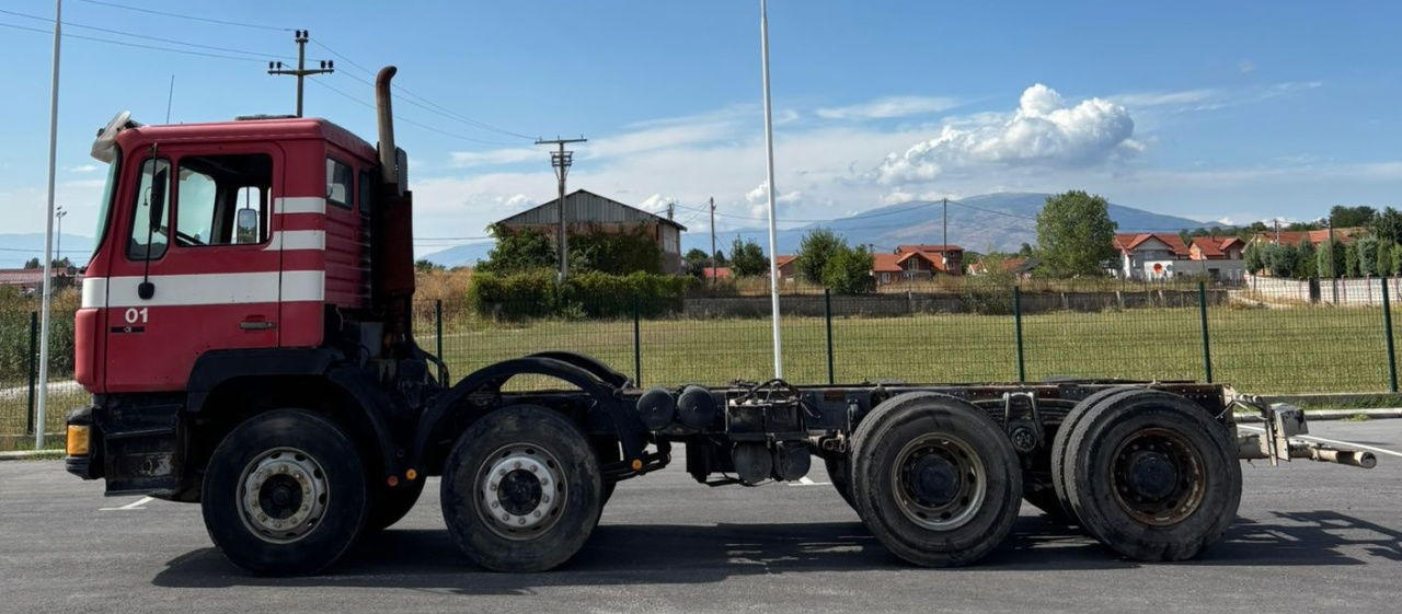 MAN 32.322 8x4 chassis - spring - Truk sasis: gambar 5 MAN 32.322 8x4 chassis - spring - Truk sasis: gambar 5