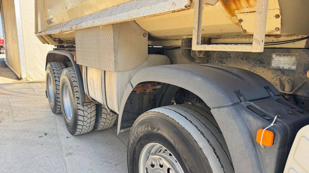 MAN TGS 35.480 8x4 dumper tipper - Truk jungkit: gambar 4 MAN TGS 35.480 8x4 dumper tipper - Truk jungkit: gambar 4