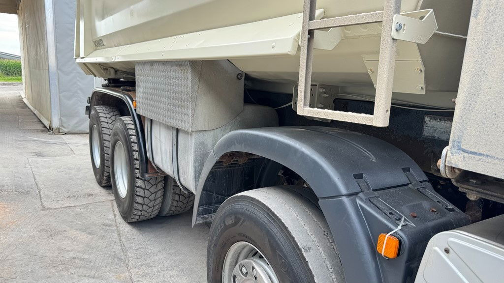 MAN TGS 35.480 8x4 schmitz dumper tipper - Truk jungkit: gambar 4 MAN TGS 35.480 8x4 schmitz dumper tipper - Truk jungkit: gambar 4