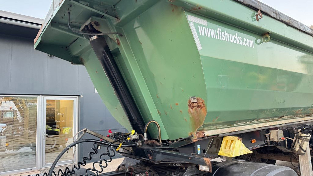 Meiller Kisa 3 - 3-Axle Tipper Trailer - hydr. back side - Semi-trailer jungkit: gambar 2 Meiller Kisa 3 - 3-Axle Tipper Trailer - hydr. back side - Semi-trailer jungkit: gambar 2