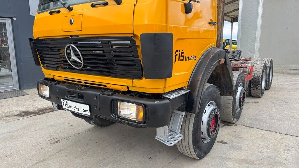Mercedes-Benz 3228 8x4 chassis - v8 - Truk sasis: gambar 2 Mercedes-Benz 3228 8x4 chassis - v8 - Truk sasis: gambar 2
