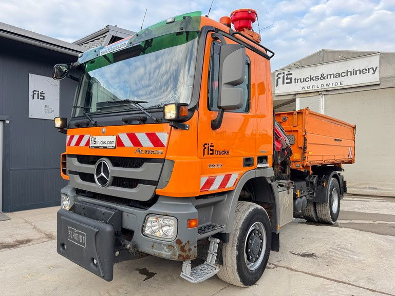 Mercedes-Benz Actros 1832 AK tipper 4x4 - crane Fassi 9.2M - remote control - Truk jungkit: gambar 1 Mercedes-Benz Actros 1832 AK tipper 4x4 - crane Fassi 9.2M - remote control - Truk jungkit: gambar 1