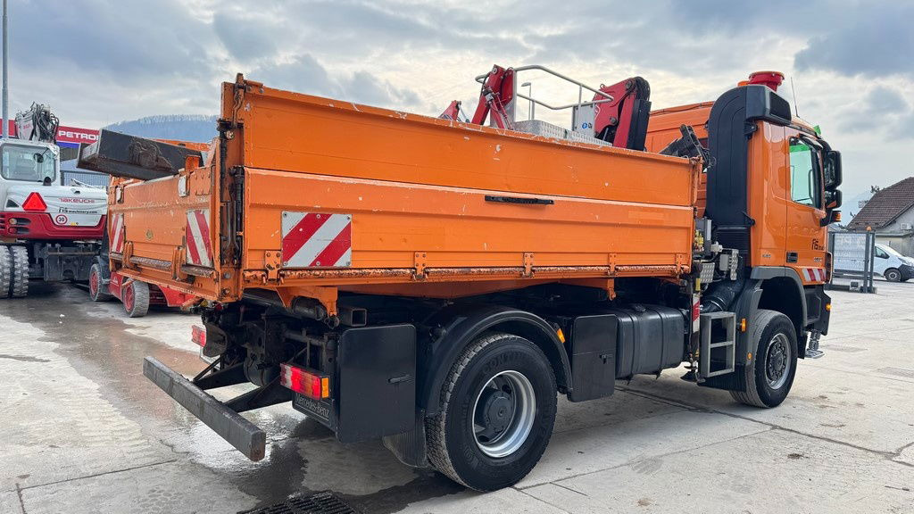 Mercedes-Benz Actros 1832 AK tipper 4x4 - crane Fassi 9.2M - remote control - Truk jungkit: gambar 5 Mercedes-Benz Actros 1832 AK tipper 4x4 - crane Fassi 9.2M - remote control - Truk jungkit: gambar 5