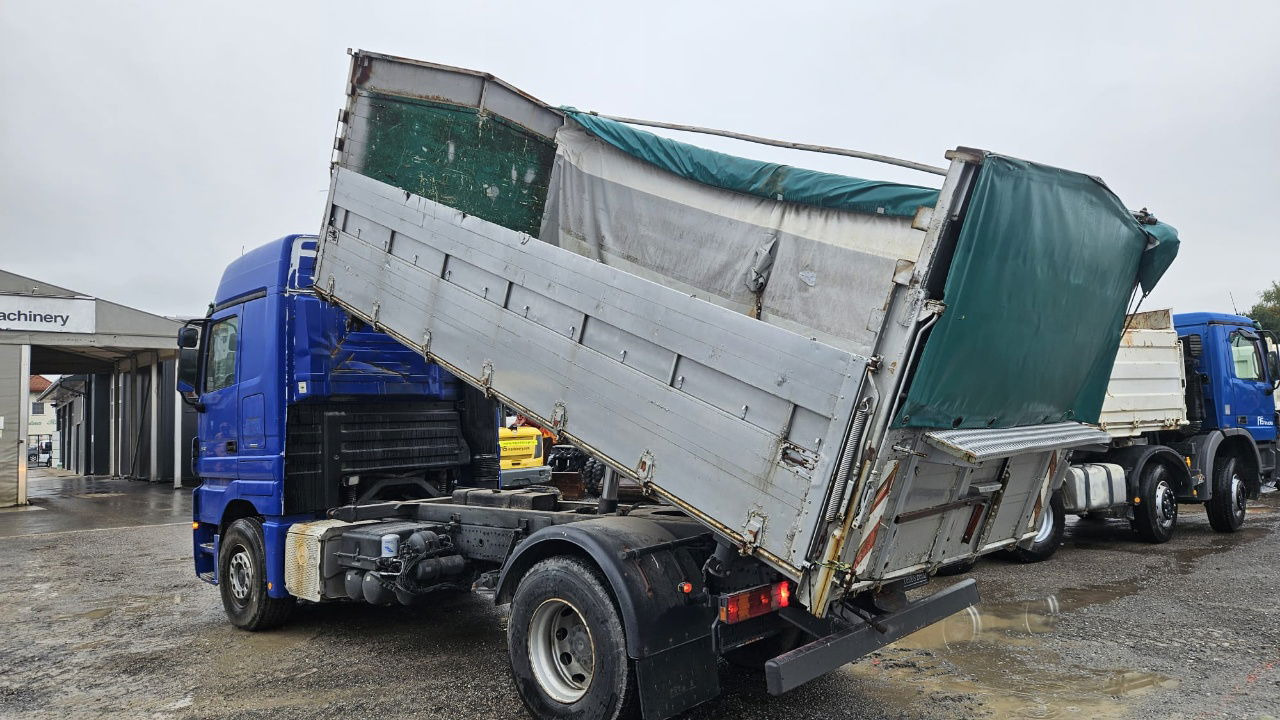 Mercedes-Benz Actros 1841 L 4x2 tipper - tarpaulin - euro 5 - Truk jungkit: gambar 4 Mercedes-Benz Actros 1841 L 4x2 tipper - tarpaulin - euro 5 - Truk jungkit: gambar 4
