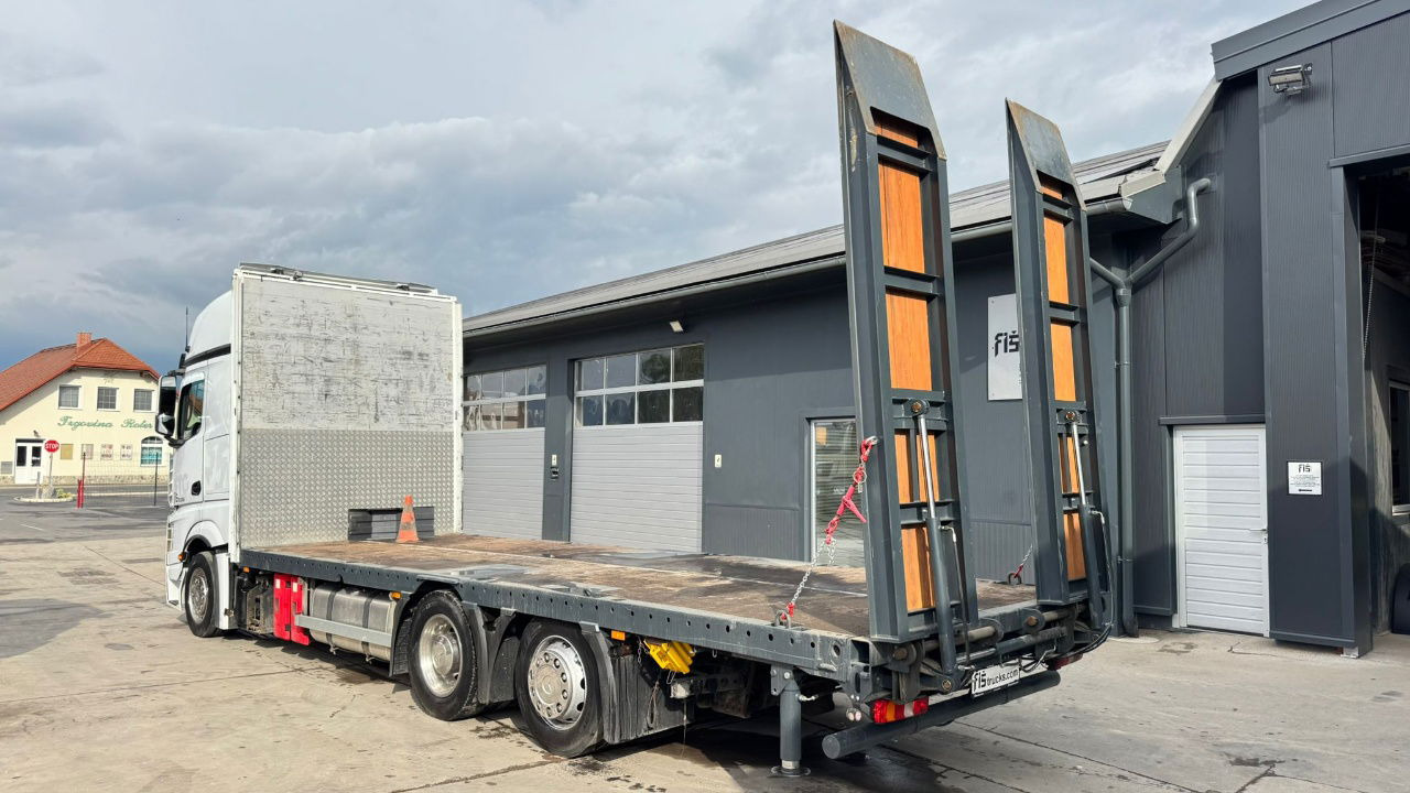 Mercedes-Benz Actros 2545 6x2 transporter - steering axle - 7.8M - Truk pengangkut mobil: gambar 5 Mercedes-Benz Actros 2545 6x2 transporter - steering axle - 7.8M - Truk pengangkut mobil: gambar 5