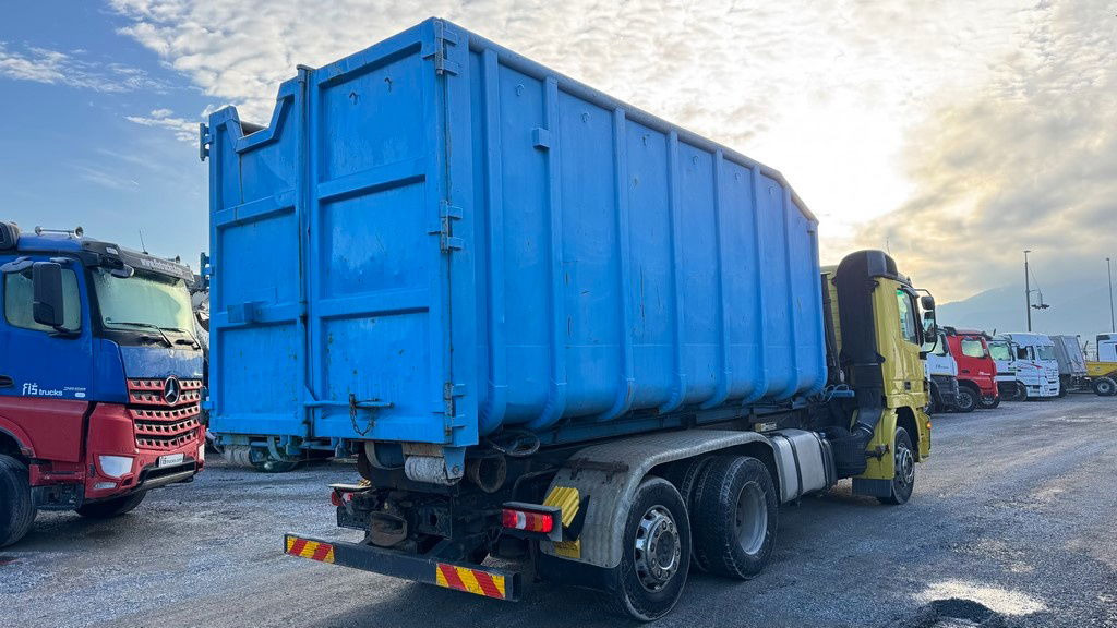 Mercedes-Benz Actros 2546 6x2 abroll tipper - crane LIV - scissors - retarder - lifting axle - Pengangkut kontainer/ Container truck: gambar 5 Mercedes-Benz Actros 2546 6x2 abroll tipper - crane LIV - scissors - retarder - lifting axle - Pengangkut kontainer/ Container truck: gambar 5