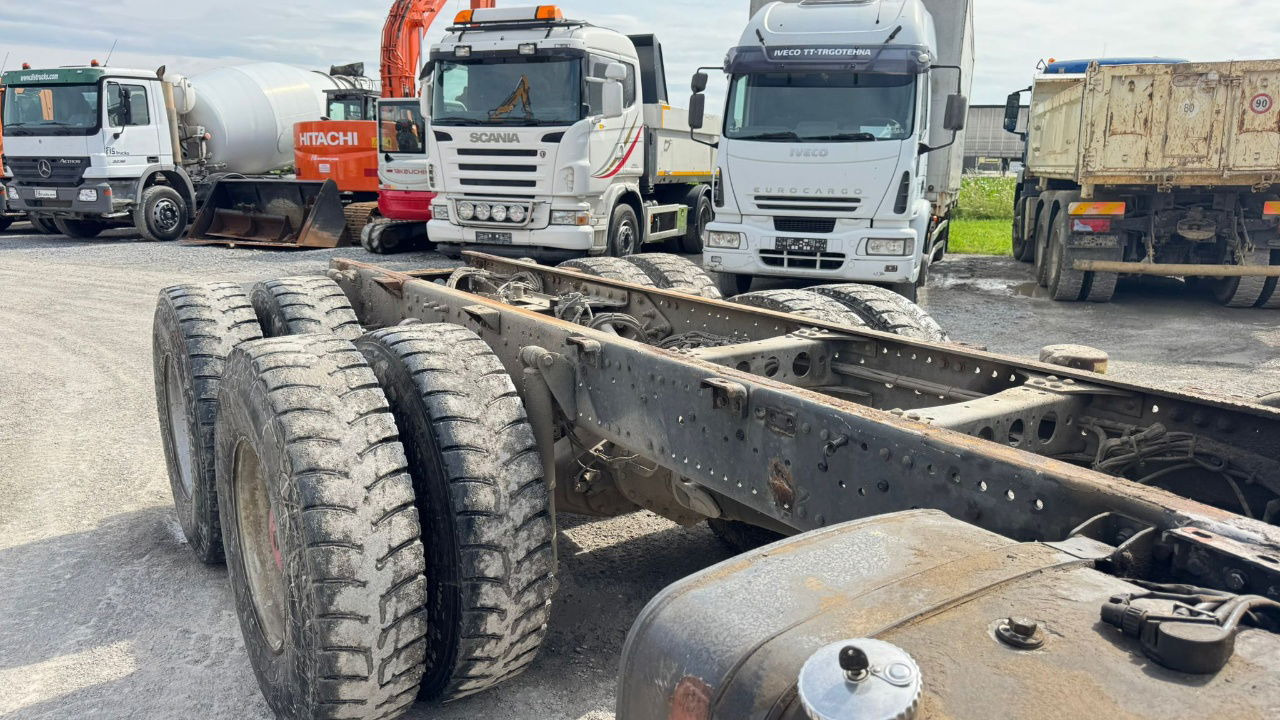 Mercedes-Benz Actros 2631 6x4 chassis - spring - Truk sasis: gambar 4 Mercedes-Benz Actros 2631 6x4 chassis - spring - Truk sasis: gambar 4