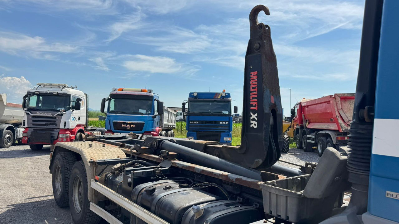 Mercedes-Benz Actros 2641 6x4 hiab abroll tipper - spring - Pengangkut kontainer/ Container truck: gambar 4 Mercedes-Benz Actros 2641 6x4 hiab abroll tipper - spring - Pengangkut kontainer/ Container truck: gambar 4