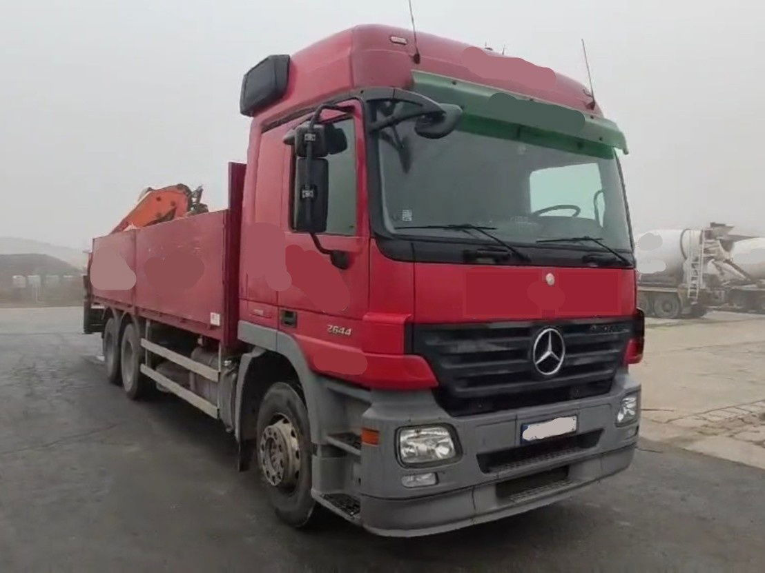 Mercedes-Benz Actros 2644L 6X4 stake body - Palfinger crane PK18500 - Truk flatbed: gambar 1 Mercedes-Benz Actros 2644L 6X4 stake body - Palfinger crane PK18500 - Truk flatbed: gambar 1
