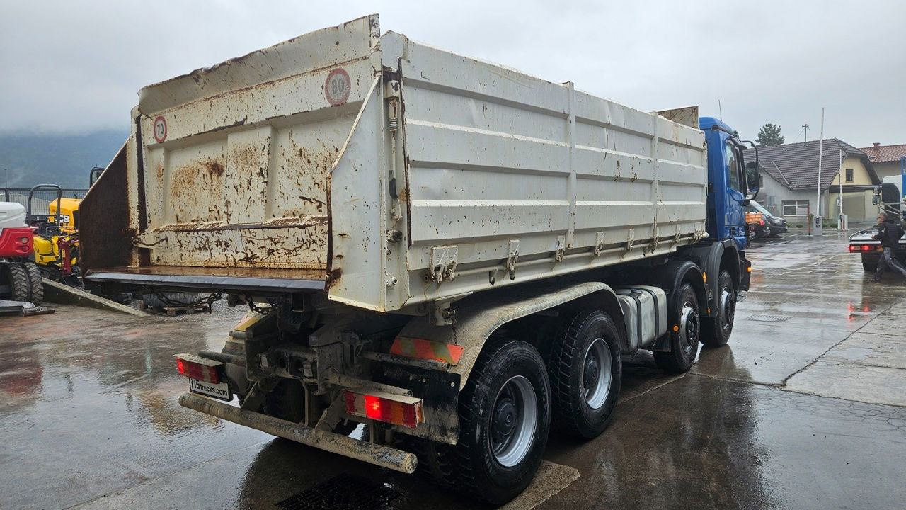 Mercedes-Benz Actros 3241 8x4 3 sided tipper - full spring - Truk jungkit: gambar 4 Mercedes-Benz Actros 3241 8x4 3 sided tipper - full spring - Truk jungkit: gambar 4