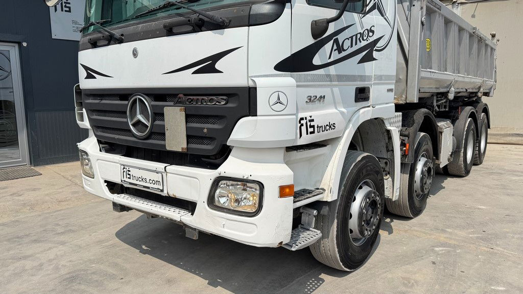 Mercedes-Benz Actros 3241 8x4 meiller tipper - bordmatic - Truk jungkit: gambar 5 Mercedes-Benz Actros 3241 8x4 meiller tipper - bordmatic - Truk jungkit: gambar 5