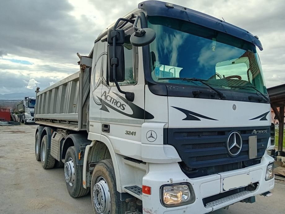 Mercedes-Benz Actros 3241 8x4 meiller tipper - bordmatic - Truk jungkit: gambar 2 Mercedes-Benz Actros 3241 8x4 meiller tipper - bordmatic - Truk jungkit: gambar 2
