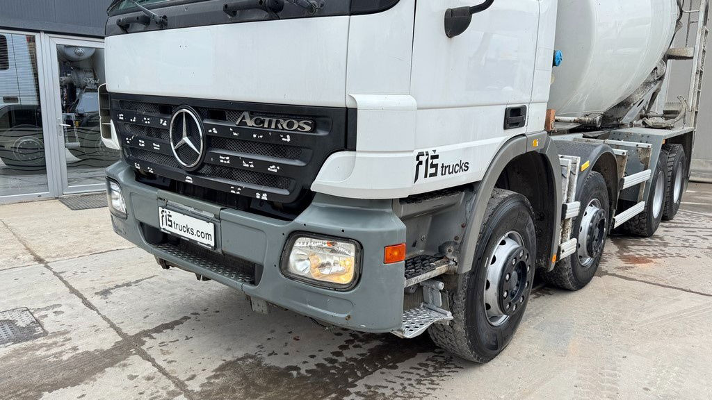 Mercedes-Benz Actros 3241 8x4 mixer 9m3 - Truk pengaduk beton: gambar 2 Mercedes-Benz Actros 3241 8x4 mixer 9m3 - Truk pengaduk beton: gambar 2