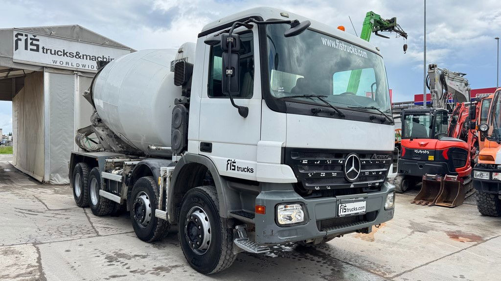 Mercedes-Benz Actros 3241 8x4 mixer 9m3 - Truk pengaduk beton: gambar 3 Mercedes-Benz Actros 3241 8x4 mixer 9m3 - Truk pengaduk beton: gambar 3
