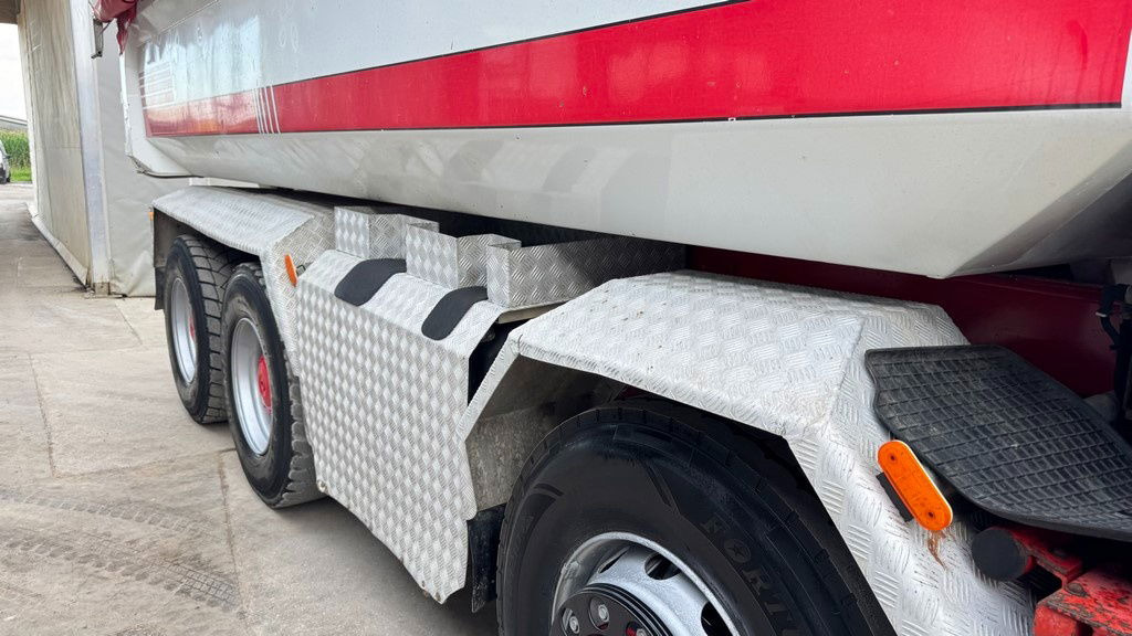 Mercedes-Benz Actros 3246 8X4 mulda tipper - retarder - hydr. back door - Truk jungkit: gambar 5 Mercedes-Benz Actros 3246 8X4 mulda tipper - retarder - hydr. back door - Truk jungkit: gambar 5