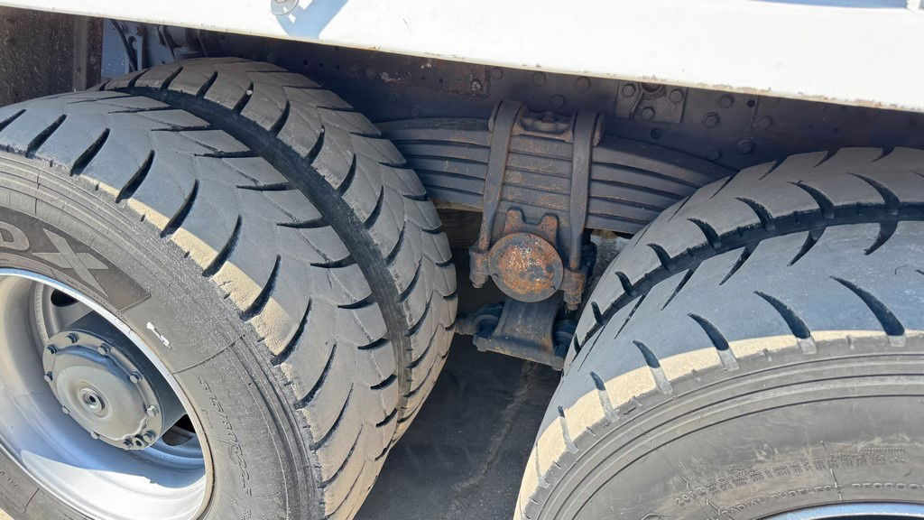 Truk pengaduk beton Mercedes-Benz Actros 3341 6x4 7m3 + 24m Cifa: gambar 19