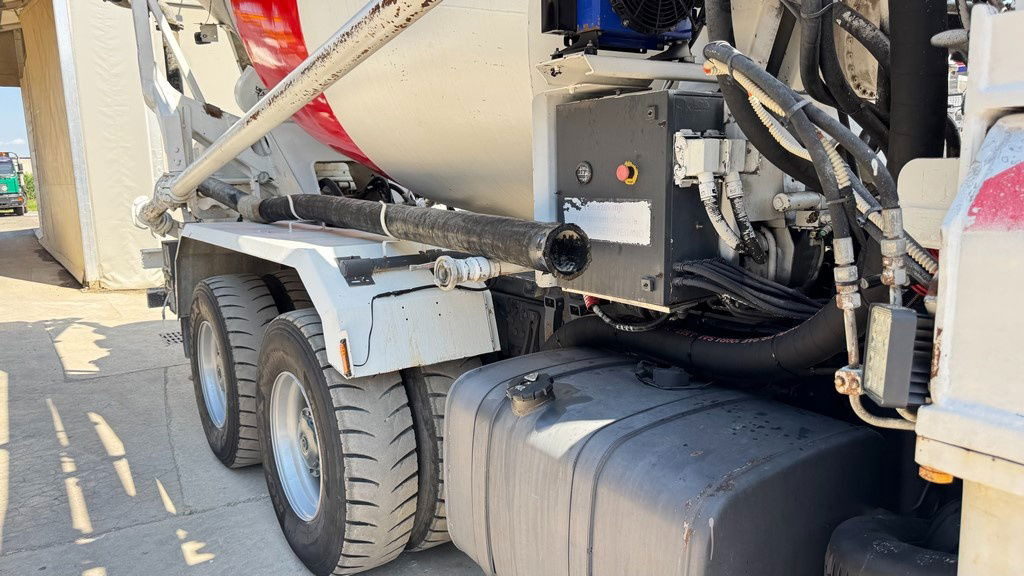 Mercedes-Benz Actros 3341 6x4 7m3 + 24m Cifa - Truk pengaduk beton: gambar 4 Mercedes-Benz Actros 3341 6x4 7m3 + 24m Cifa - Truk pengaduk beton: gambar 4