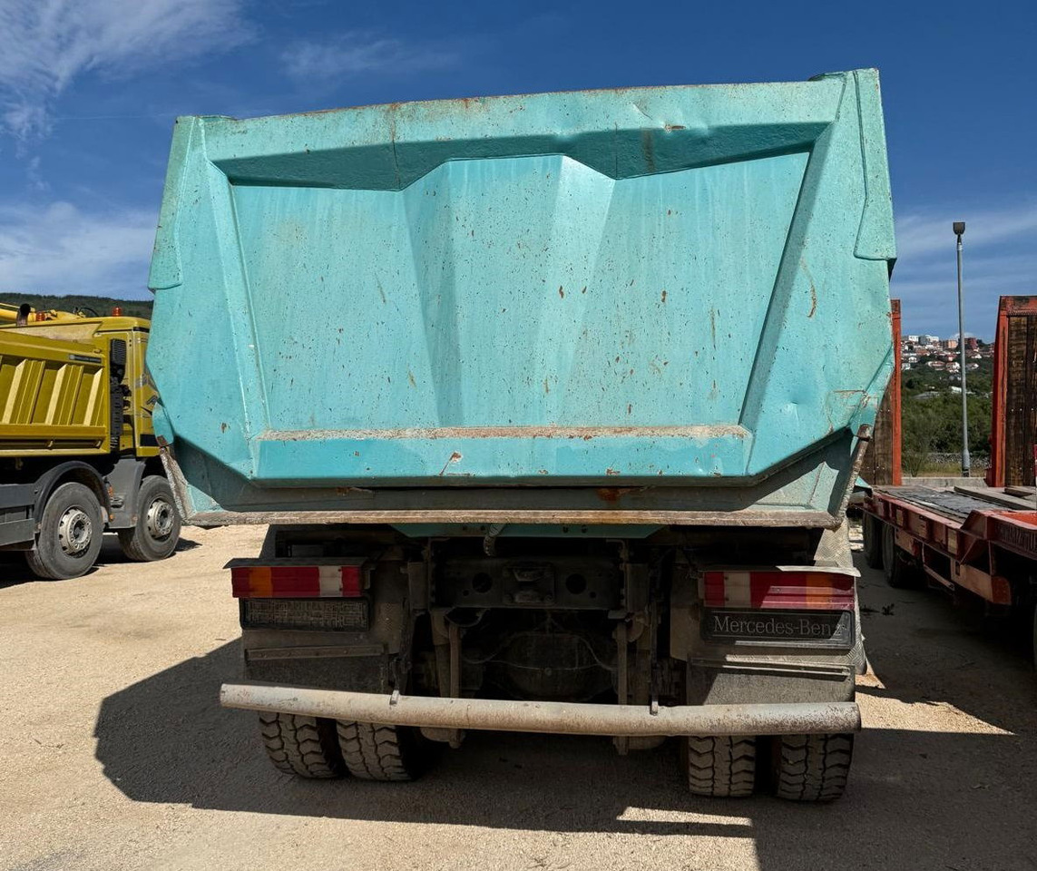Mercedes-Benz Actros 4448 10x4 mulda tipper - euro 5 - lifting axle - Truk jungkit: gambar 3 Mercedes-Benz Actros 4448 10x4 mulda tipper - euro 5 - lifting axle - Truk jungkit: gambar 3