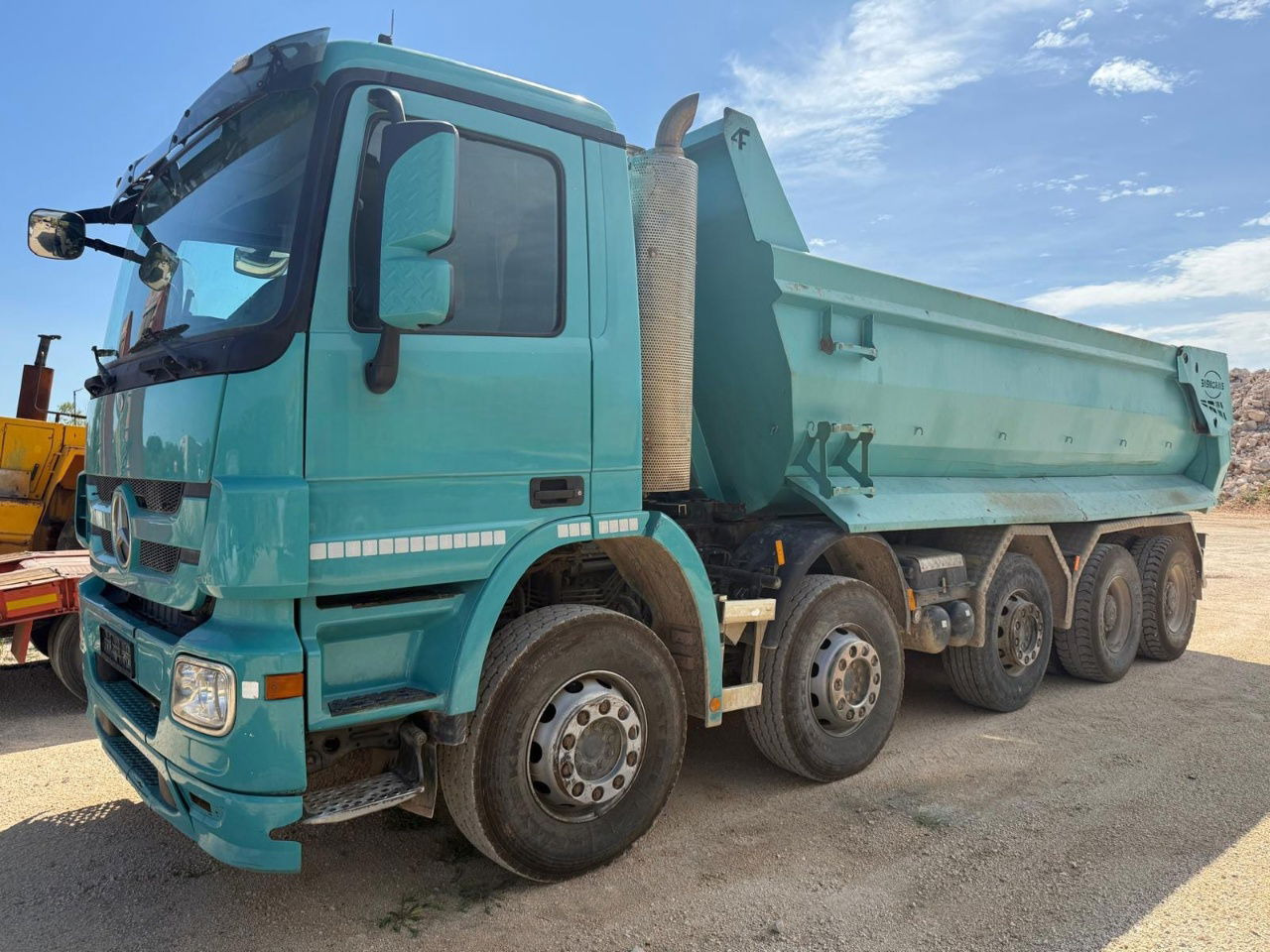 Mercedes-Benz Actros 4448 10x4 mulda tipper - euro 5 - lifting axle - Truk jungkit: gambar 2 Mercedes-Benz Actros 4448 10x4 mulda tipper - euro 5 - lifting axle - Truk jungkit: gambar 2