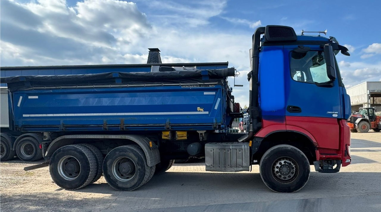 Mercedes-Benz Arocs 2658 6x4 - meiller bordmatic - retarder - Truk jungkit: gambar 4 Mercedes-Benz Arocs 2658 6x4 - meiller bordmatic - retarder - Truk jungkit: gambar 4