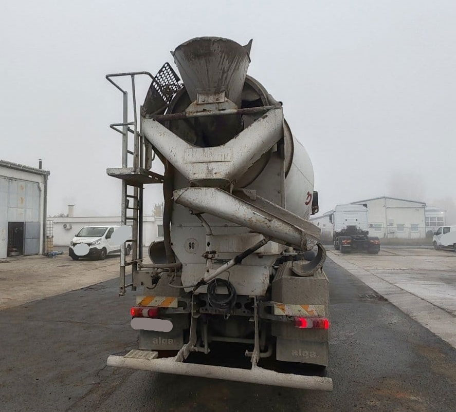 Mercedes-Benz Arocs 3240 8x4 9m3- 1.st owner - Truk pengaduk beton: gambar 5 Mercedes-Benz Arocs 3240 8x4 9m3- 1.st owner - Truk pengaduk beton: gambar 5