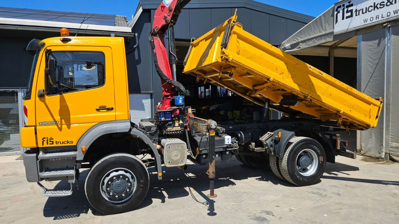 Mercedes-Benz Atego 1828 AK meiller tipper 4x4 - crane 9.5M - remote control - Truk jungkit: gambar 3 Mercedes-Benz Atego 1828 AK meiller tipper 4x4 - crane 9.5M - remote control - Truk jungkit: gambar 3