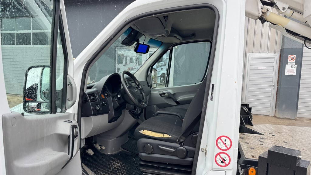 Platform udara yang dipasang di truk Mercedes-Benz Sprinter S 516 CDI - paflinger platform 24m - AC: gambar 27