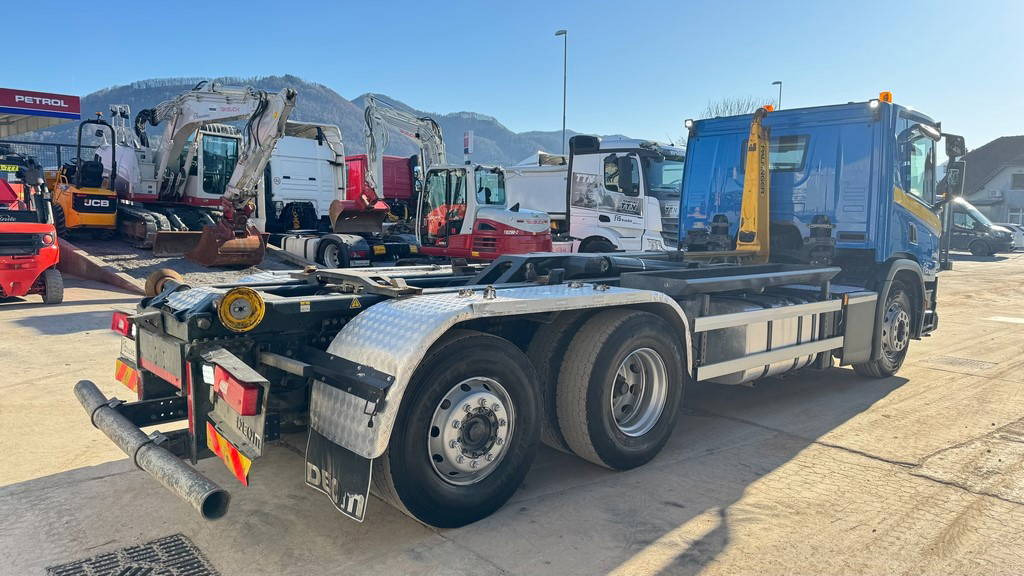 Scania P 360 6x2 palfinger abroll tipper - steering axle - Pengangkut kontainer/ Container truck: gambar 4 Scania P 360 6x2 palfinger abroll tipper - steering axle - Pengangkut kontainer/ Container truck: gambar 4