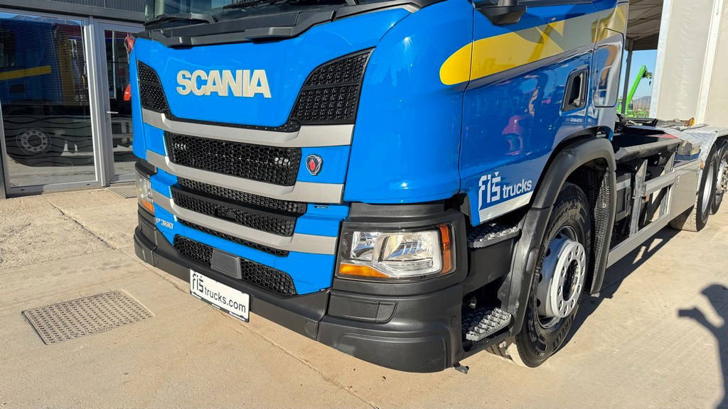 Scania P 360 6x2 palfinger abroll tipper - steering axle - Pengangkut kontainer/ Container truck: gambar 2 Scania P 360 6x2 palfinger abroll tipper - steering axle - Pengangkut kontainer/ Container truck: gambar 2
