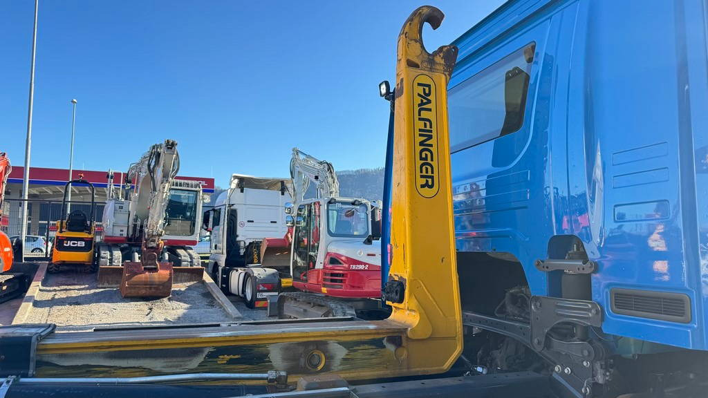 Scania P 360 6x2 palfinger abroll tipper - steering axle - Pengangkut kontainer/ Container truck: gambar 5 Scania P 360 6x2 palfinger abroll tipper - steering axle - Pengangkut kontainer/ Container truck: gambar 5