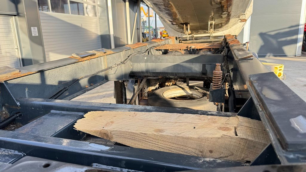 Semi-trailer jungkit Schwarzmüller 3A Stmks/E 3-Axle Tipper Trailer - lift axle: gambar 8 Semi-trailer jungkit Schwarzmüller 3A Stmks/E 3-Axle Tipper Trailer - lift axle: gambar 8