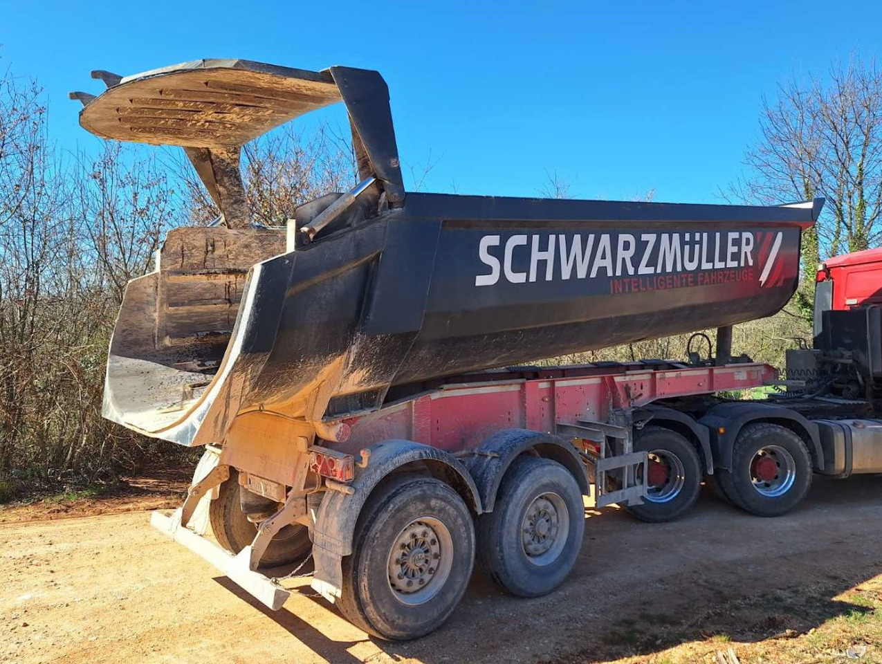 Schwarzmüller SMK10VLN Tipper Trailer - 2 Axle - 24m3 - Semi-trailer jungkit: gambar 5 Schwarzmüller SMK10VLN Tipper Trailer - 2 Axle - 24m3 - Semi-trailer jungkit: gambar 5