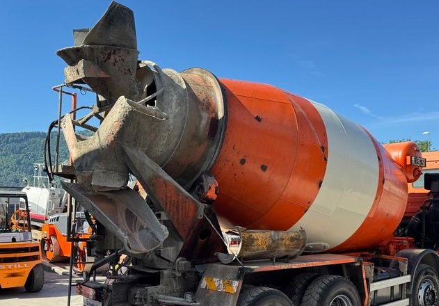 Stetter Mixer 9m3 - Truk pengaduk beton: gambar 4 Stetter Mixer 9m3 - Truk pengaduk beton: gambar 4