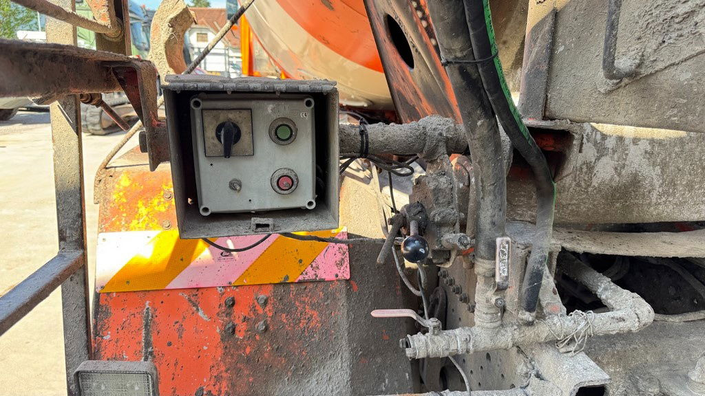 Stetter Mixer 9m3 - Truk pengaduk beton: gambar 5 Stetter Mixer 9m3 - Truk pengaduk beton: gambar 5