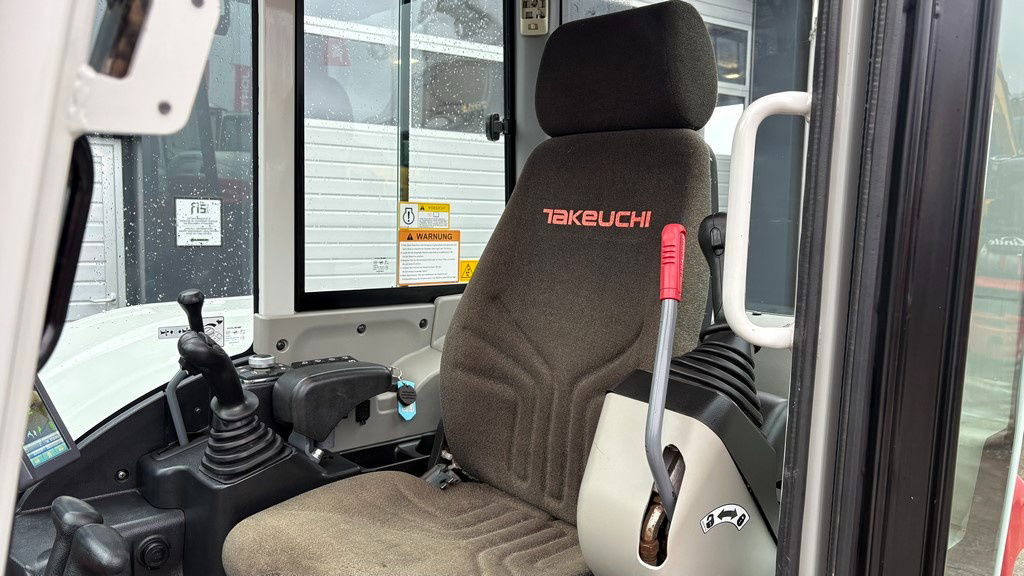 Leasing  Takeuchi TB370 - Powertilt - 3X Buckets - 2021 Year - 3025 Working Hours Takeuchi TB370 - Powertilt - 3X Buckets - 2021 Year - 3025 Working Hours: gambar 17