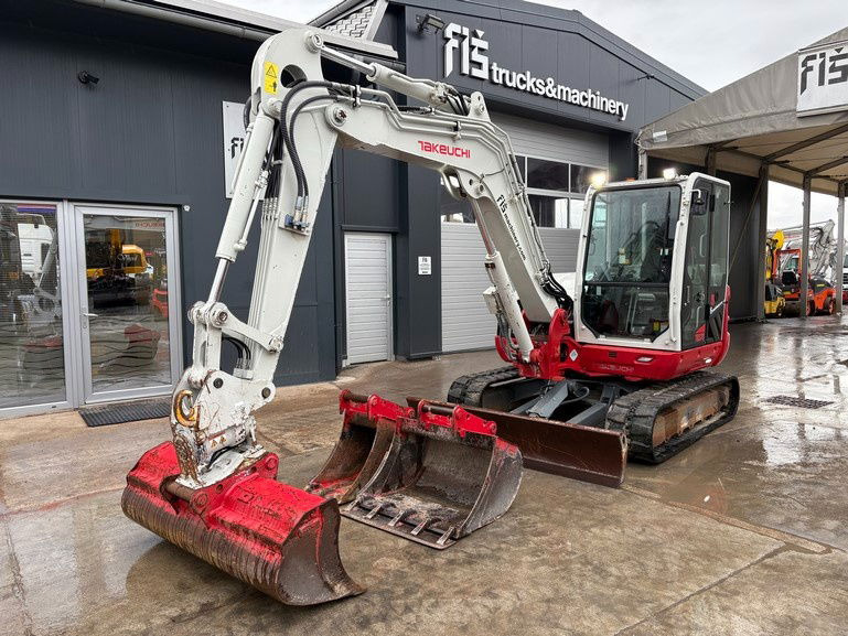 Takeuchi TB370 - Powertilt - 3X Buckets - 2021 Year - 3025 Working Hours - Ekskavator mini: gambar 1 Takeuchi TB370 - Powertilt - 3X Buckets - 2021 Year - 3025 Working Hours - Ekskavator mini: gambar 1