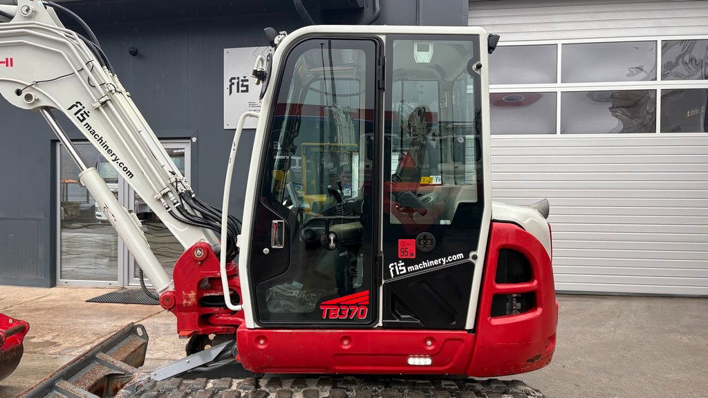 Leasing  Takeuchi TB370 - Powertilt - 3X Buckets - 2021 Year - 3025 Working Hours Takeuchi TB370 - Powertilt - 3X Buckets - 2021 Year - 3025 Working Hours: gambar 15