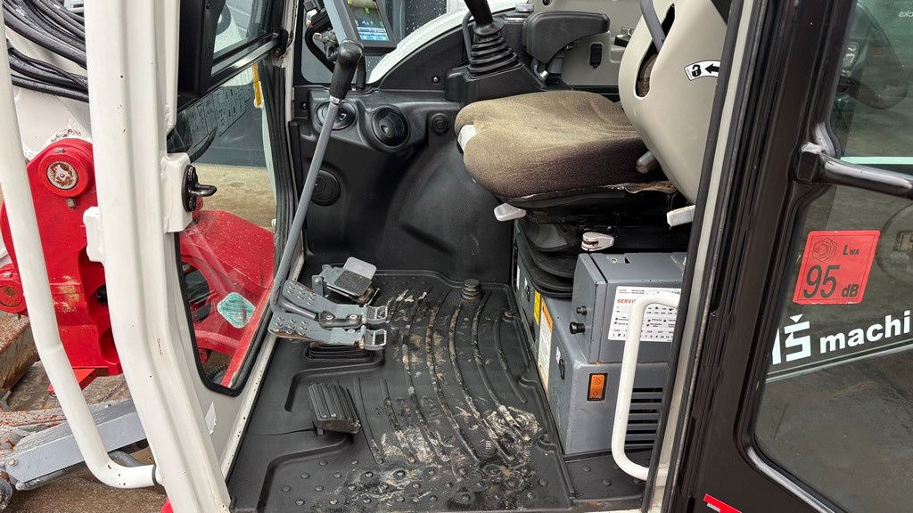 Leasing  Takeuchi TB370 - Powertilt - 3X Buckets - 2021 Year - 3025 Working Hours Takeuchi TB370 - Powertilt - 3X Buckets - 2021 Year - 3025 Working Hours: gambar 16