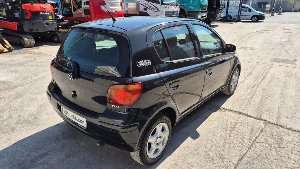 Toyota Yaris 1.3 - Petrol - 5 Doors - AC - Hatchback: gambar 5 Toyota Yaris 1.3 - Petrol - 5 Doors - AC - Hatchback: gambar 5