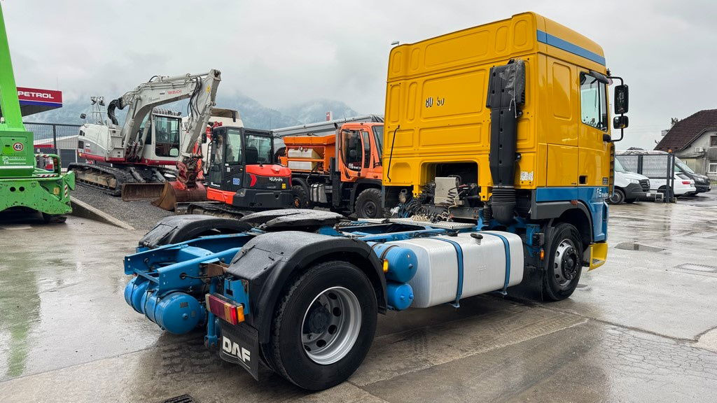 DAF XF 95.430 4x2 tractor unit - euro 3 - Tractor head: gambar 5 DAF XF 95.430 4x2 tractor unit - euro 3 - Tractor head: gambar 5